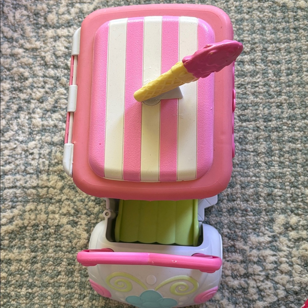 Shopkins Dolls and toys with accessories - Picture 3 of 8